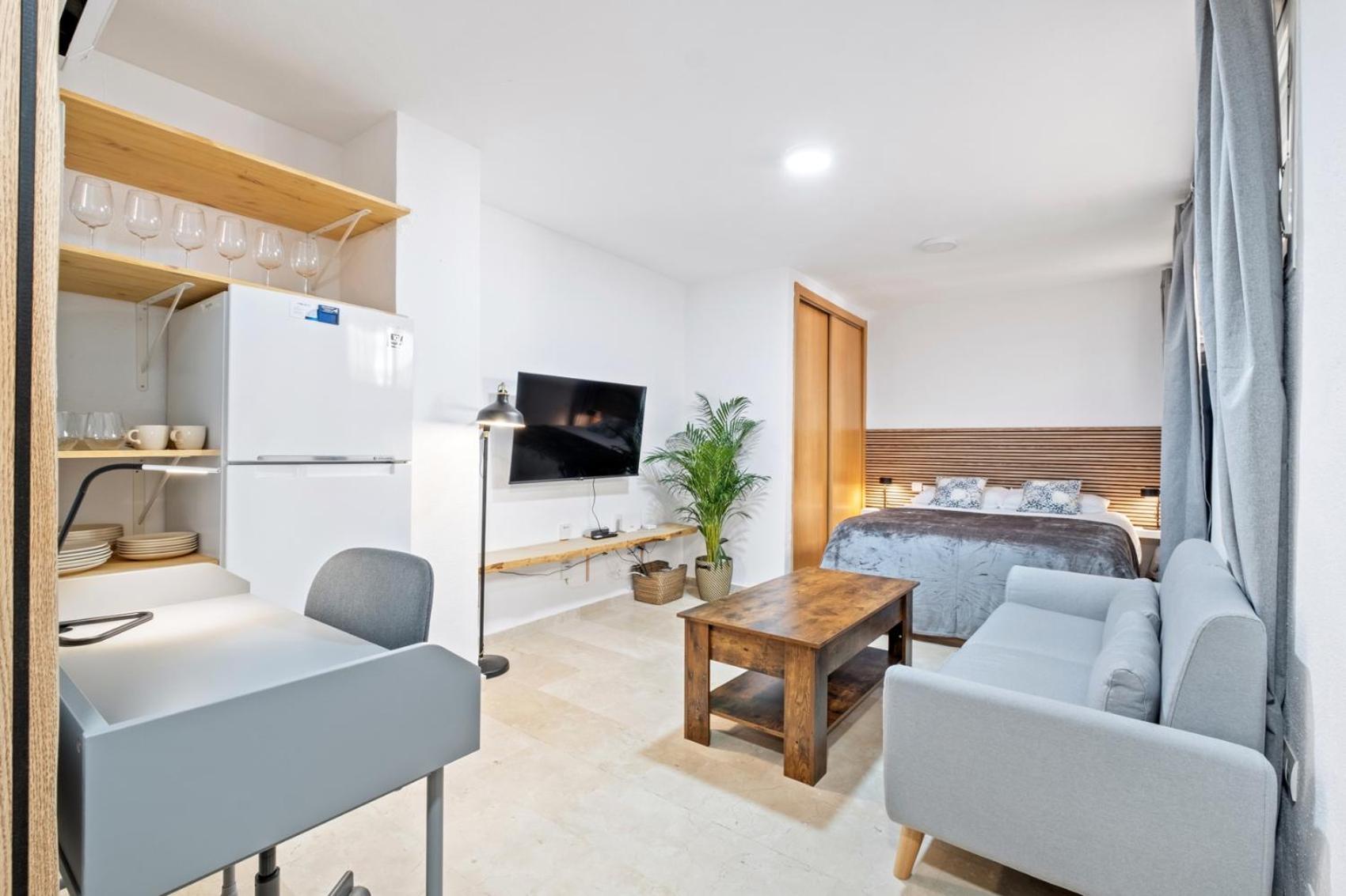 Modern And Comfortable Studio Malaga Ngoại thất bức ảnh